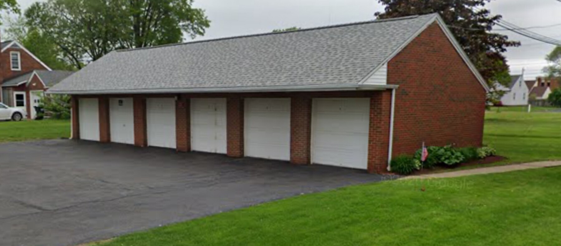 Photo - 303 Whipple Ave NW