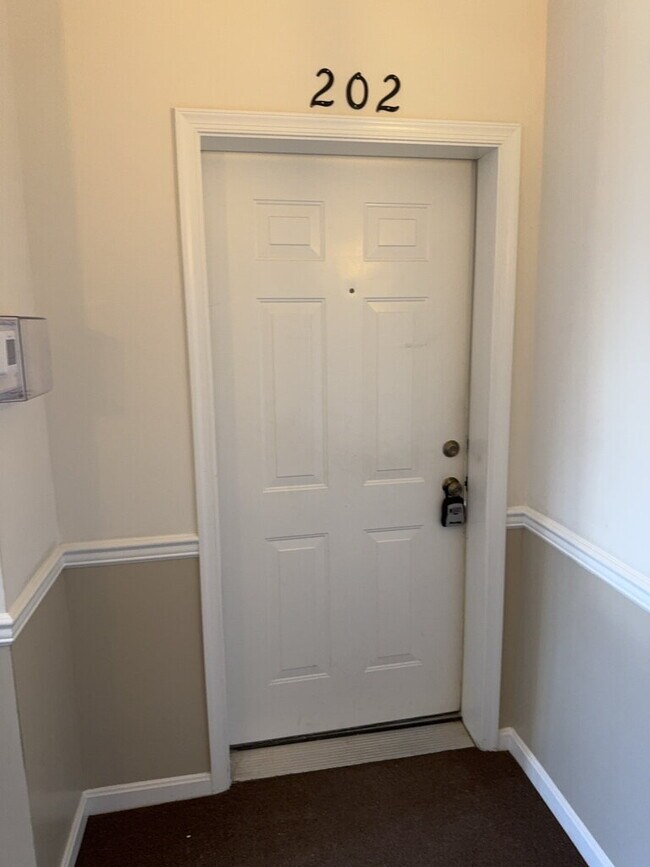 Photo - Modern 3BR Condo Near Annapolis Mall & Med... Unit 202