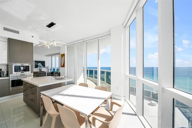 Photo - 16001 Collins Ave Unidad 701