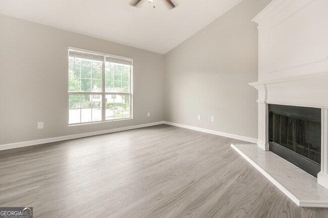 Photo - 1576 Norman Crossing