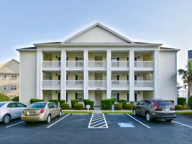 Front - 635 Woodmoor Circle Unit 202