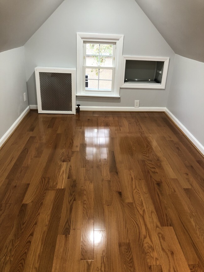 Building Photo - 135-06-106 107th Ave