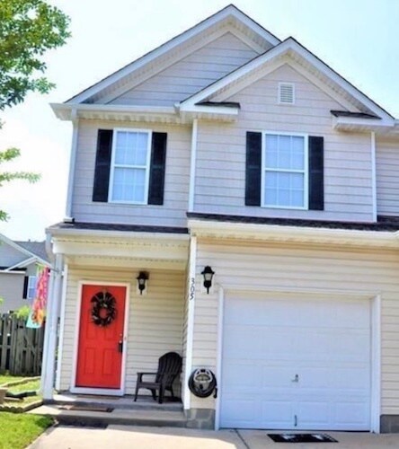 Photo - 305 Garcia Dr