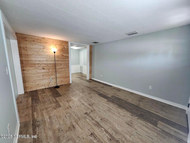 Photo - 126 Phoenetia Dr