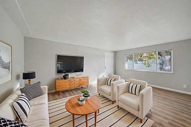 Photo - 741 Emporia St