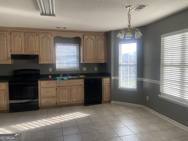 Photo - 105 Luster Ct