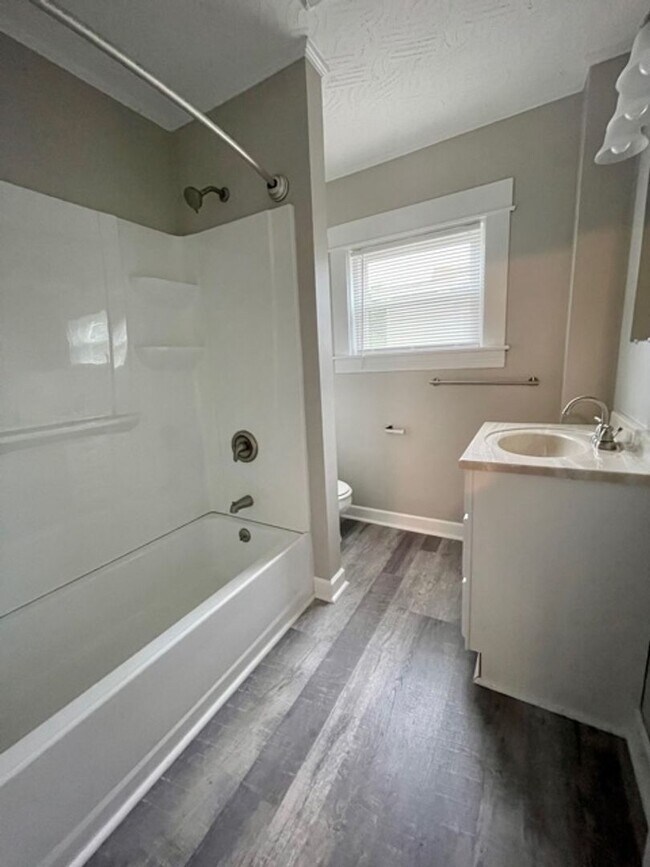 Photo - PERFECT 2 Bedroom Move-In Ready!