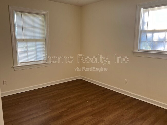 Photo - 501 Nelson St