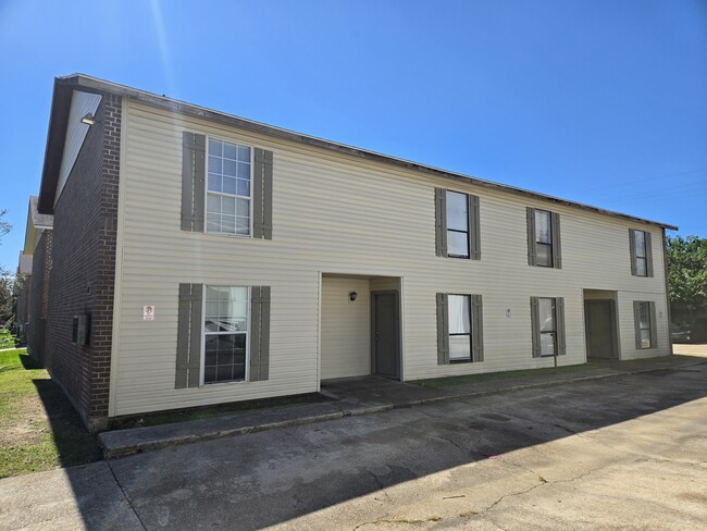 Photo - 1849 Southpointe Dr Apartments Unit 4