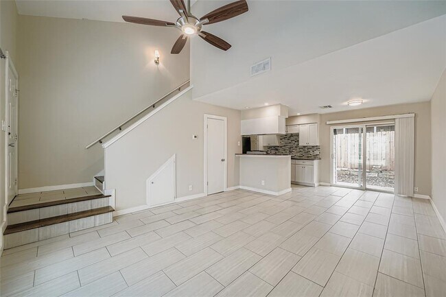 Photo - 5604 Woodrow Ave Unit 11