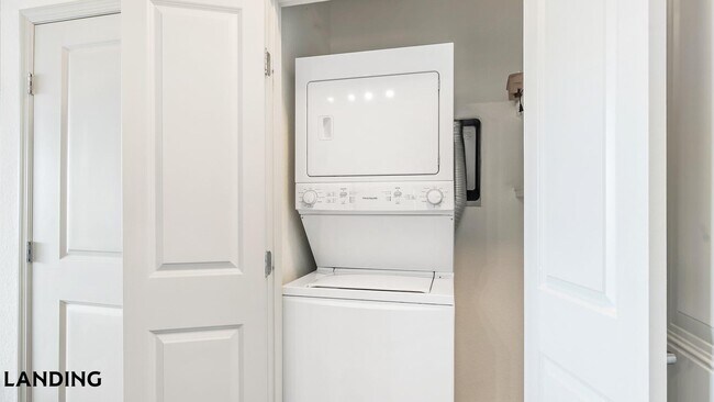 9301 Summit Centre Way Unit 1303
