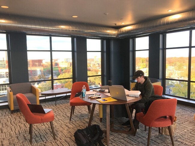 11th Floor Collaborative Workspace - Vic Village North