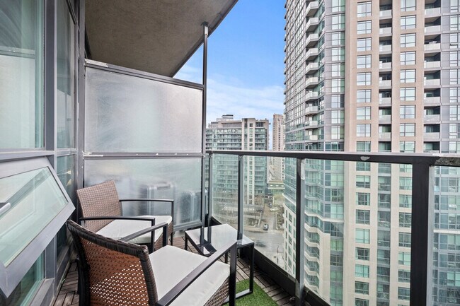 Photo - 250 Fort York Blvd Unit ID1345760P