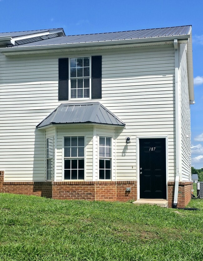 Building Photo - 187 Westchester Cir