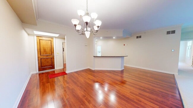 Photo - 5745 Newbank Cir Unit 202