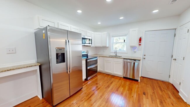 Photo - Recently Renovated Stunning Two Bedroom/Three & a Half Bathroom for Rent