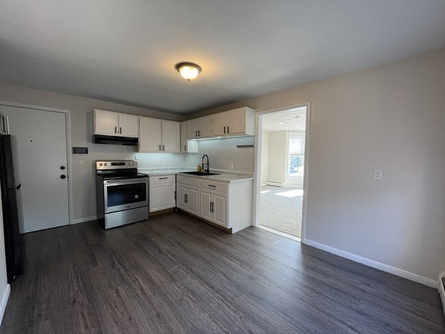 Photo - 4359 Lake Ave