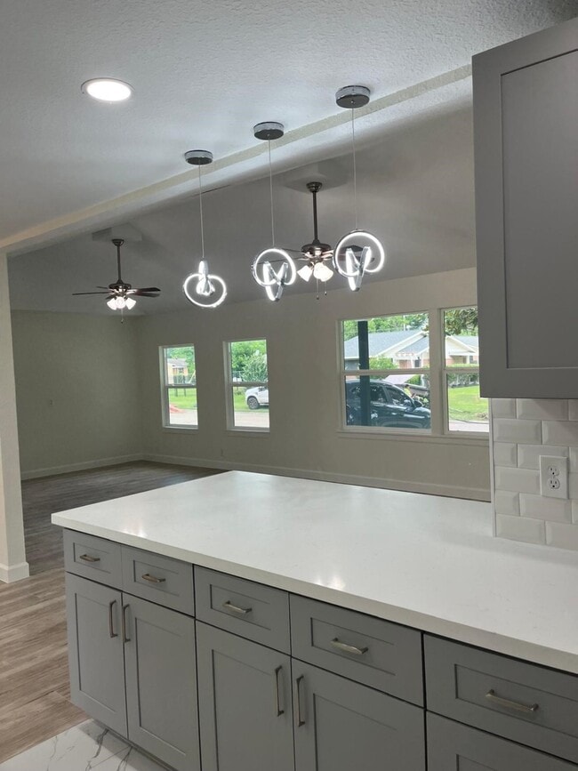 Photo - 1310 Canterview Dr