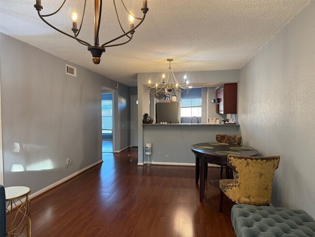 Building Photo - 1516 Bay Area Blvd Unit True