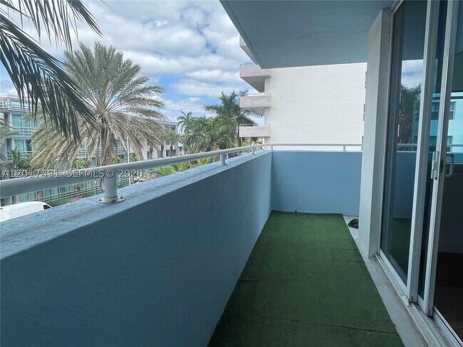 Photo - 9201 Collins Ave Unit 321