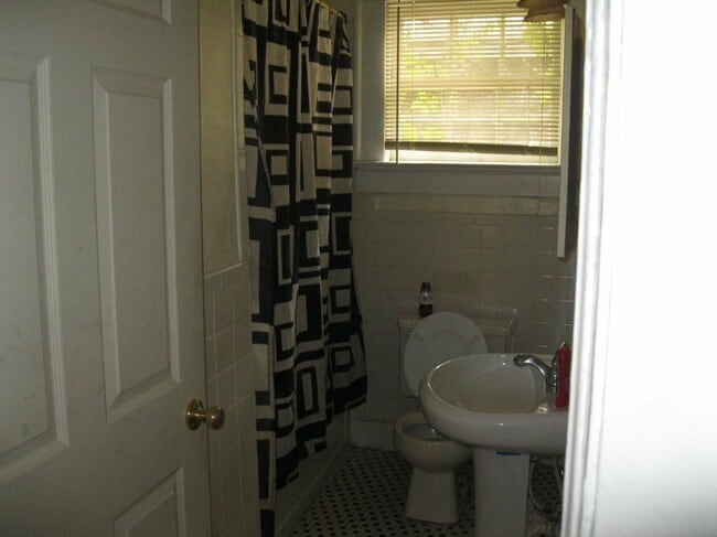 Fully Furnished Rooms For Rent