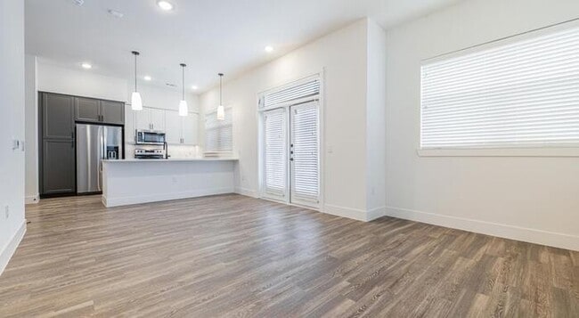 Photo - 5490 Denton Dr Cut Off Unit b1