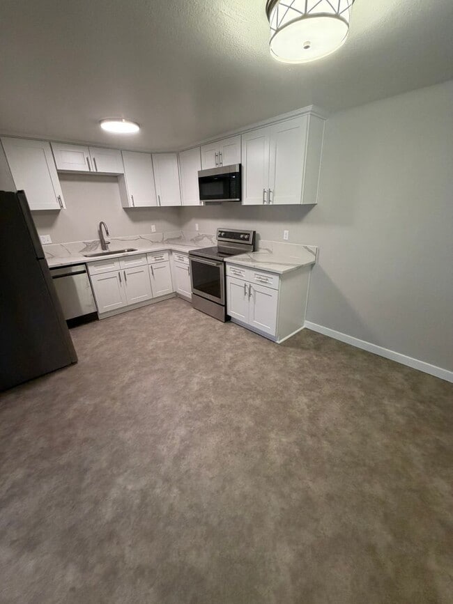Photo - Large Updated 2 Bedroom with New Appliances!