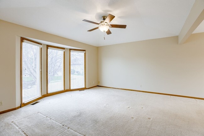 Photo - Millard 3 Bedroom!!