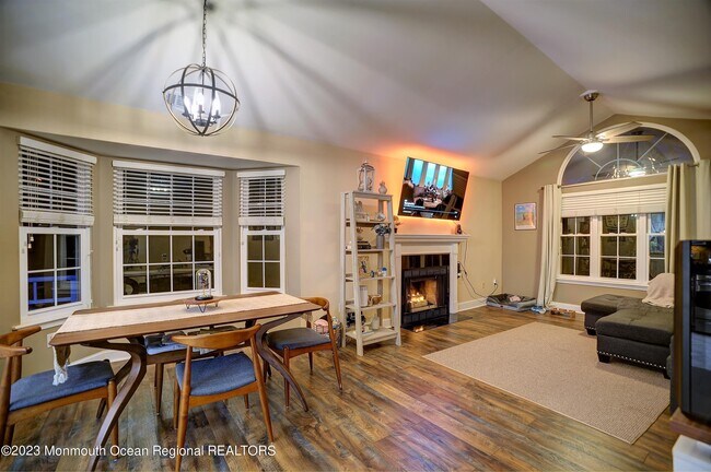 Photo - 88 Wycombe Pl Condo