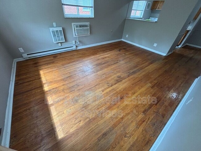 Photo - 1616 Pelham Pl