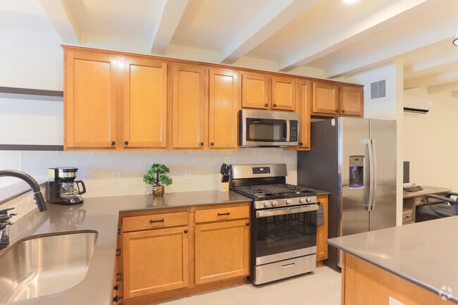 2BD, 2BA - 1,145SF - Kitchen - Brio Sandia