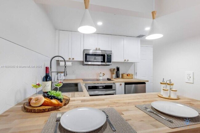 Photo - 7326 Collins Ave Unit 201