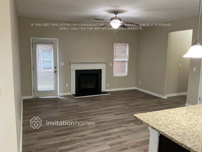 Photo - 657 Armitage Way