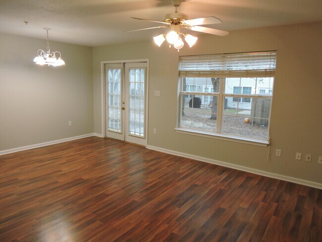 Photo - 132 Swaying Pine Ct