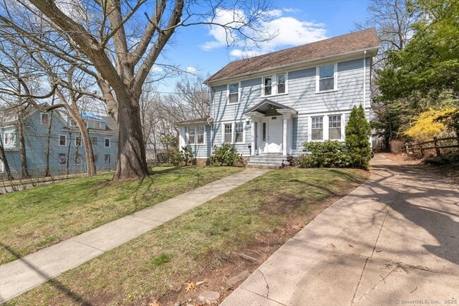 Photo - 233 Highland St