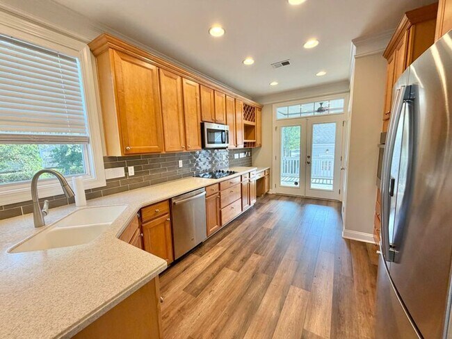 Photo - Comfort & Convenience: 3BR End-Unit Townhome in Pooler