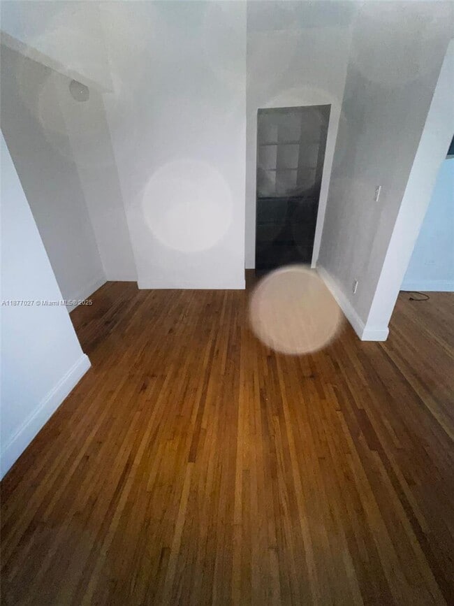 Photo - 505 74th St Unidad A5