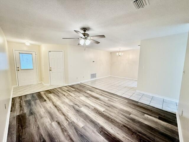 Photo - 957 Tray Dr