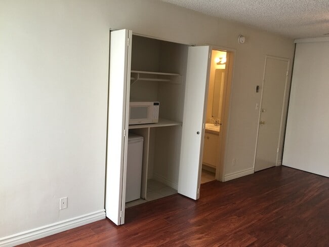 Photo - Casablanca West Apartments