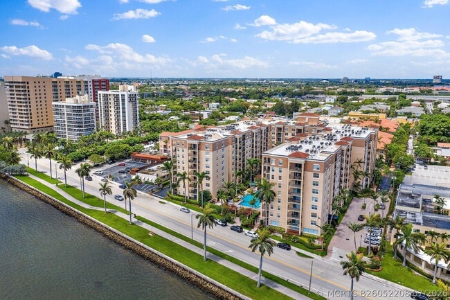 Building Photo - 1803 N Flagler Dr Unit 303