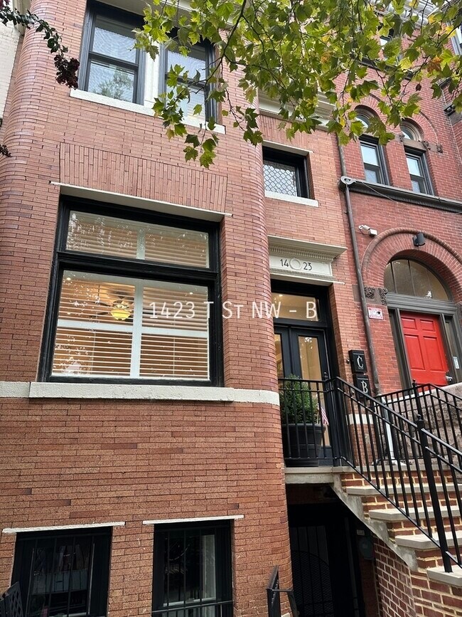 Photo - 1423 T St NW Unidad B