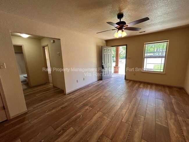 Photo - 318 S 12th St