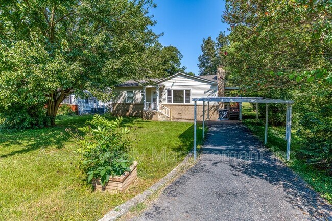 Photo - 2139 W Gilbert Ln