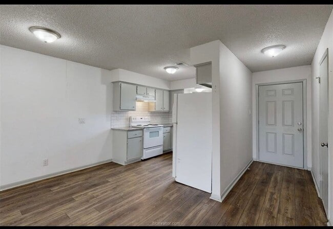 Photo - 2087 W Osr Unit B