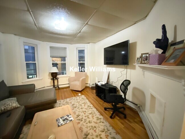 Photo - 20 Howell St Apartments Unit 2