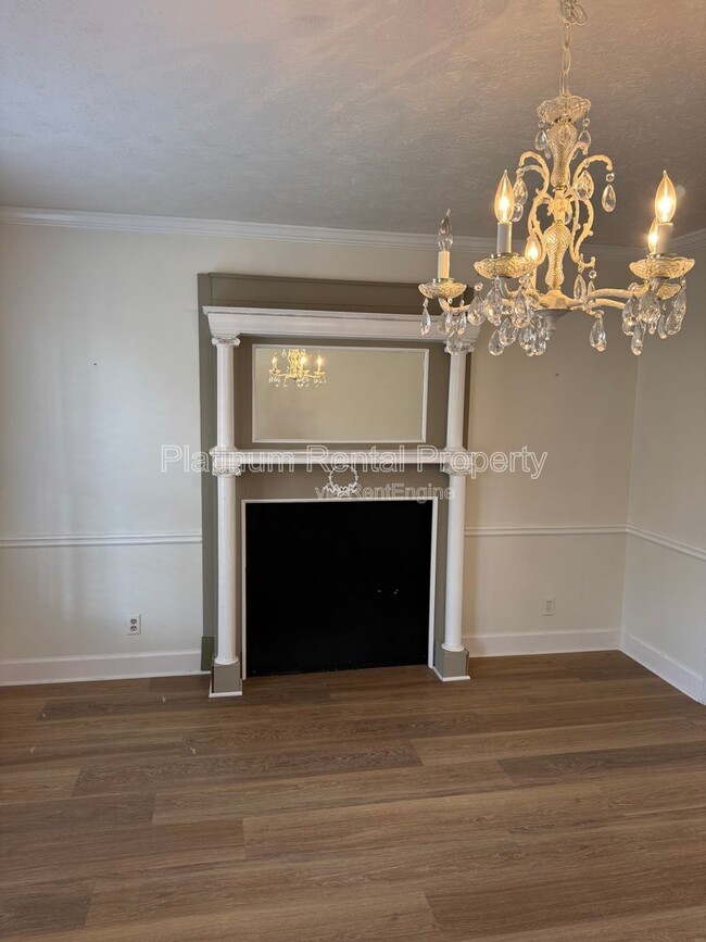 Photo - 4007 Shady Cir NW