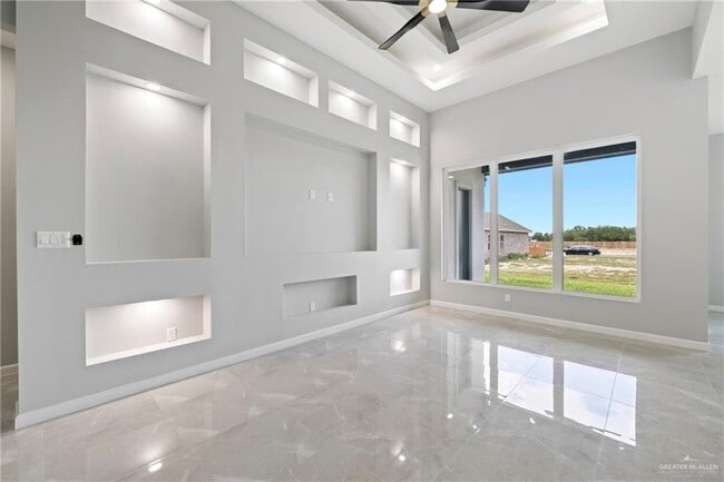 Photo - 26 N 49th Ln