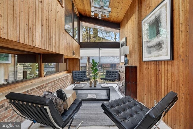 Photo - 1219 Ingleside Ave