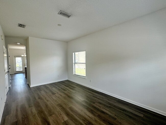 Photo - 3BR/2.5BA Paloma Townhome. Bright & Comfortable!