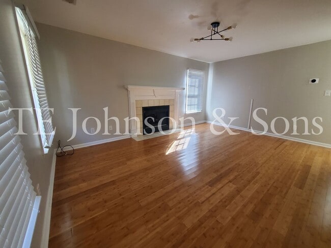 Photo - A Wonderful Home In a Lovely Neighborhood